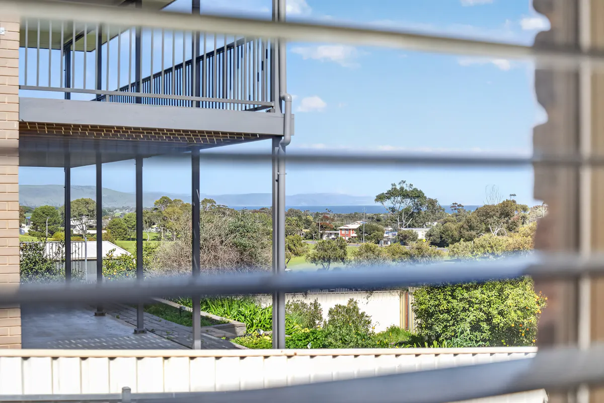 10 Merino Avenue — photo 11 of 30