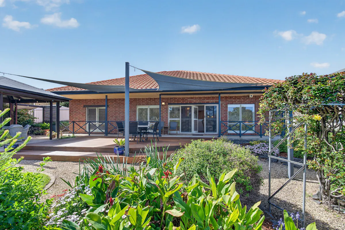 10 Merino Avenue — photo 5 of 30