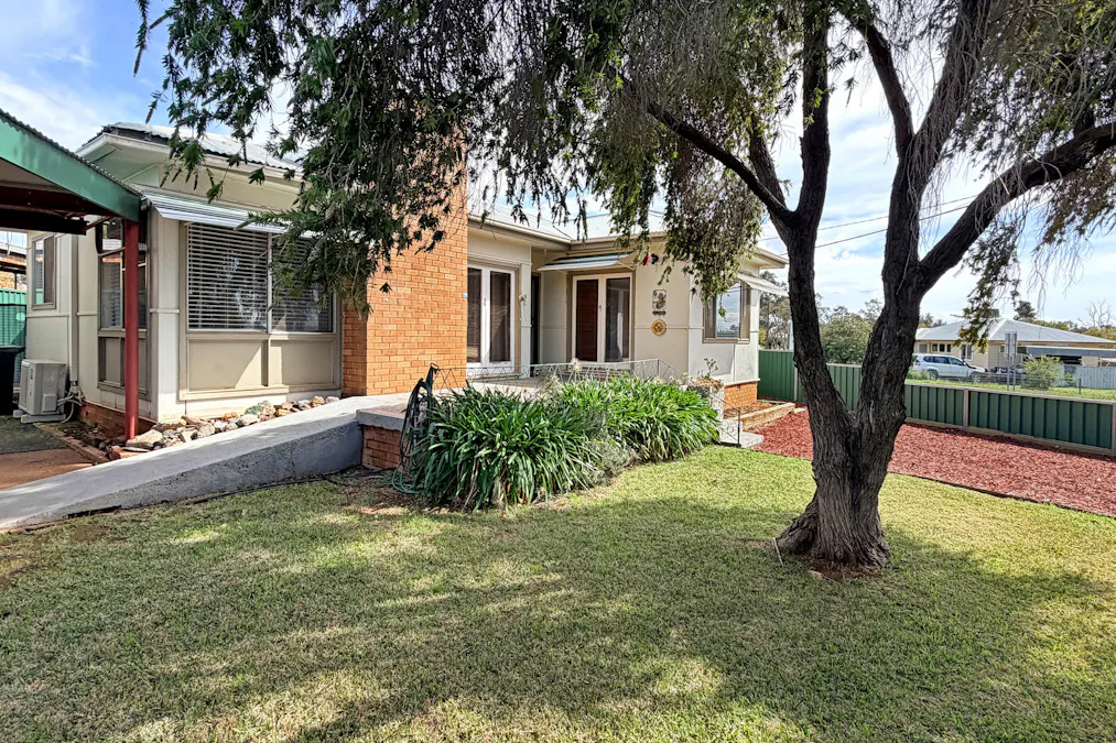 16 Wetherell Crescent, Cobar, NSW, 2835 - Image 1
