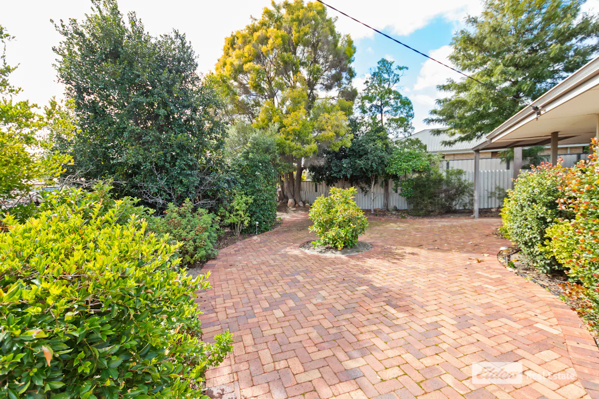 4 Richardson Street — photo 17 of 18