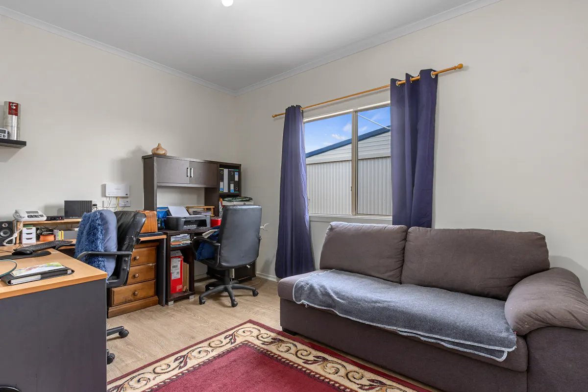 7 Dart Close — photo 14 of 26