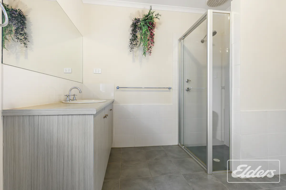 34 Alexandrina Drive — photo 13 of 30