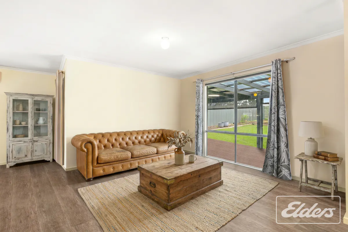 34 Alexandrina Drive — photo 3 of 30