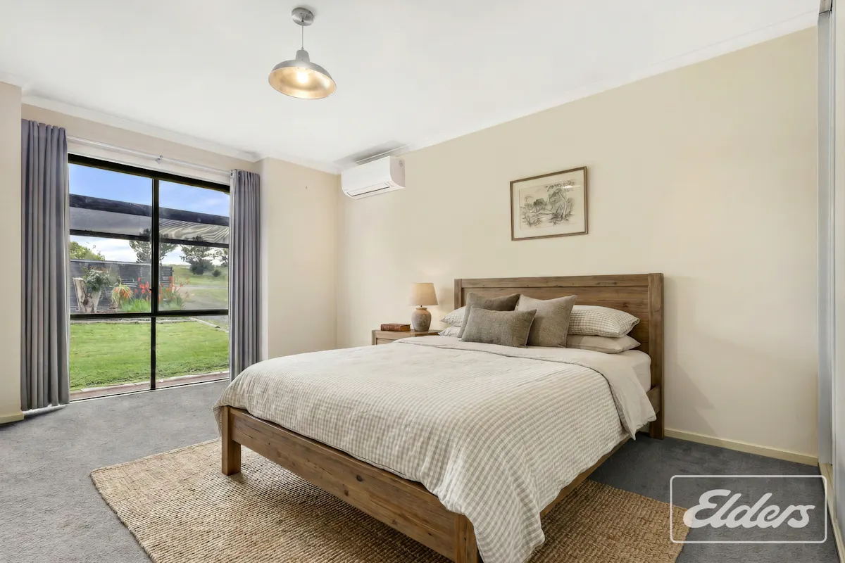 34 Alexandrina Drive — photo 9 of 30