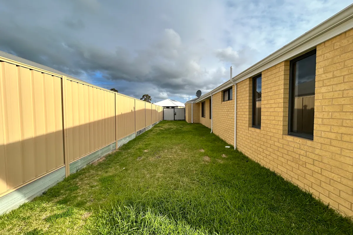5 Eleanor Way — photo 11 of 12
