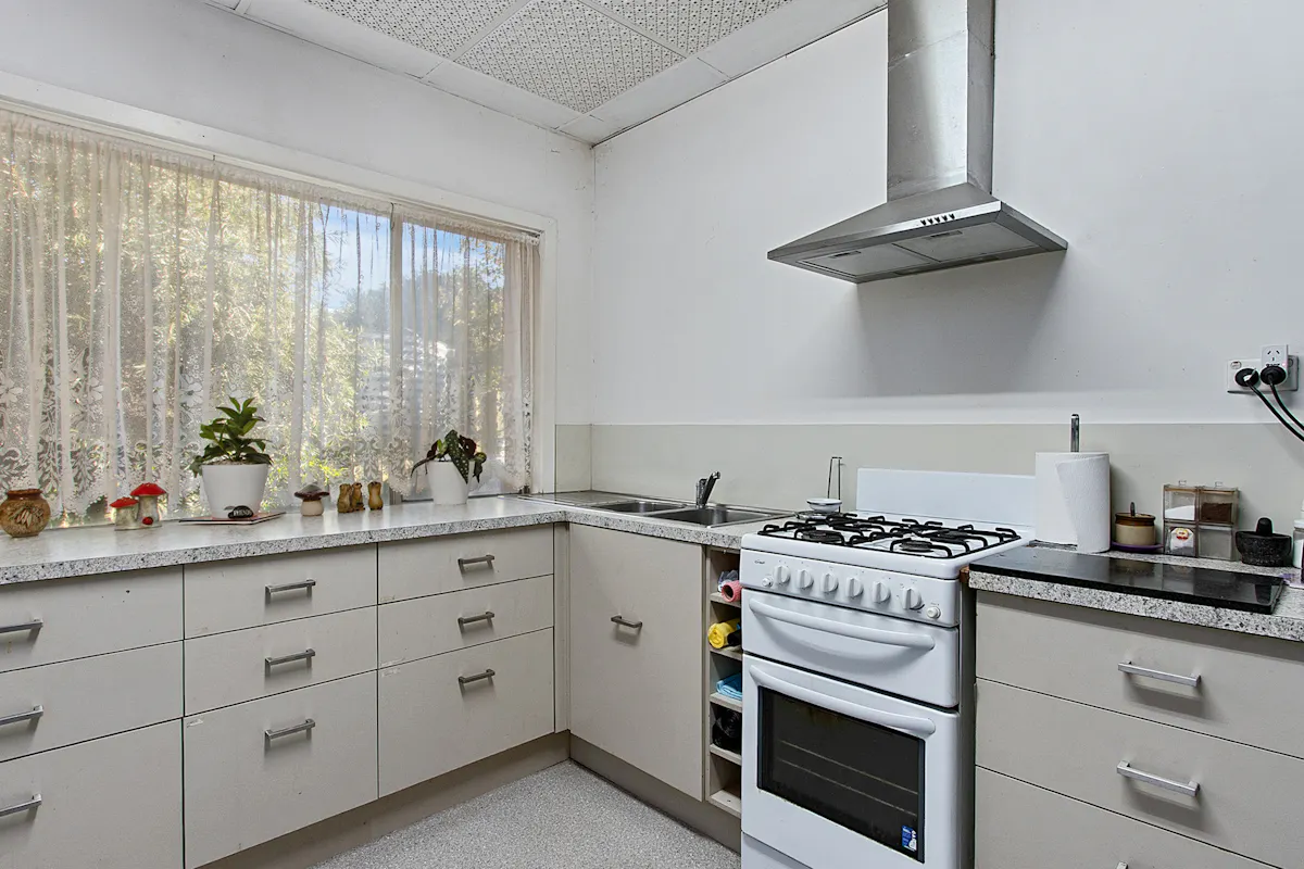 59 Railway Terrace West — photo 8 of 19