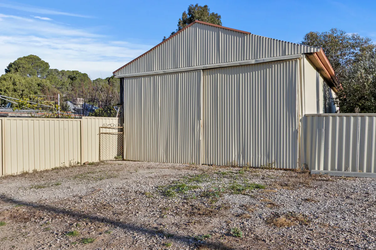 59 Railway Terrace West — photo 18 of 19