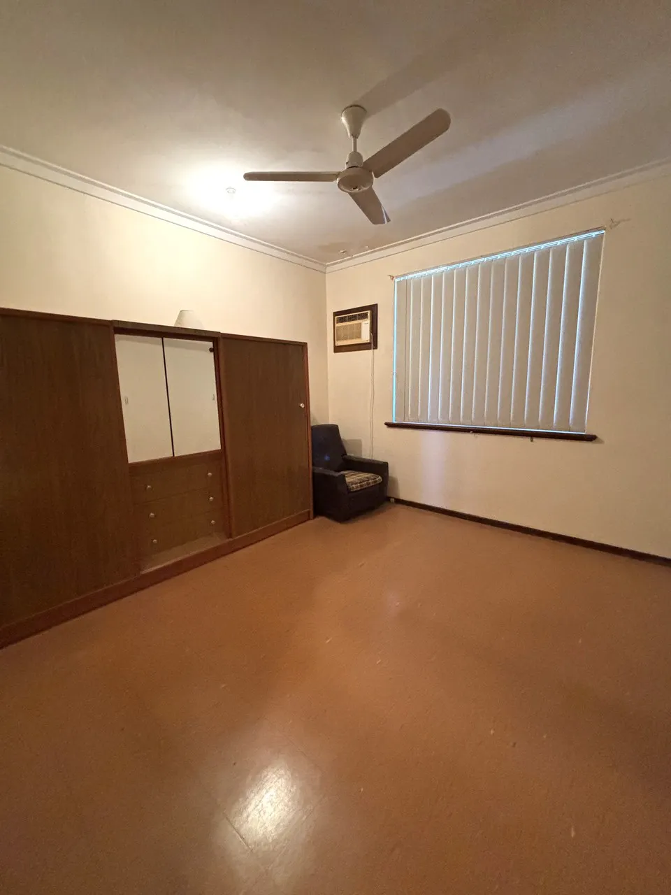 35 Crowther Street — photo 21 of 30