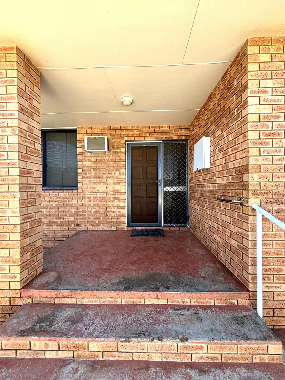 35 Crowther Street — photo 4 of 30