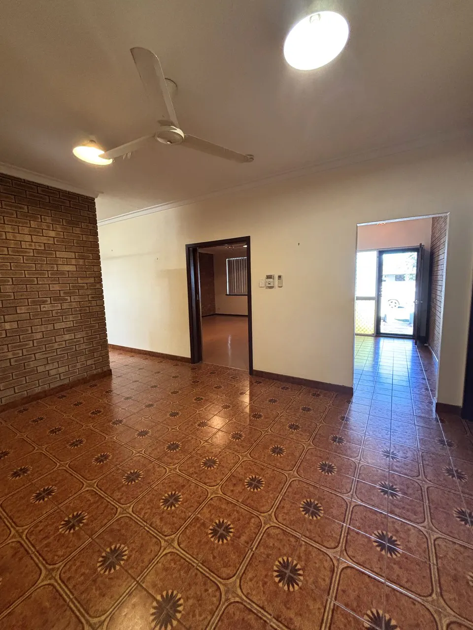 35 Crowther Street — photo 17 of 30