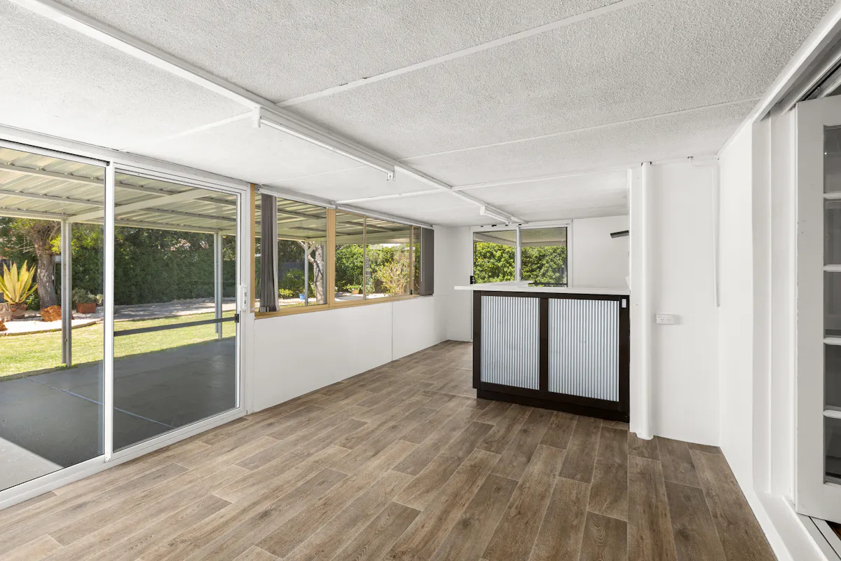 11 Gerrard Place — photo 15 of 25