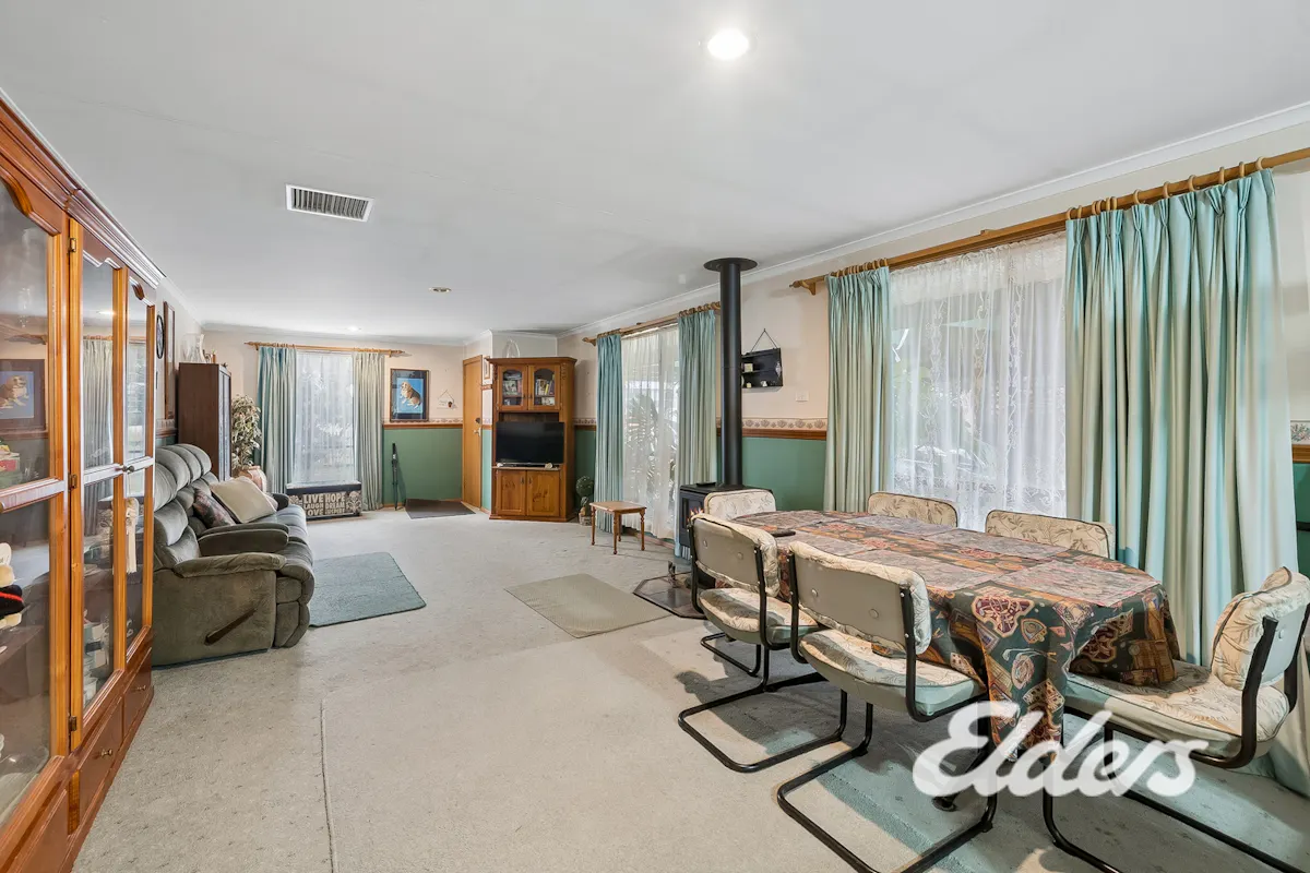 37 McLean Street — photo 4 of 17