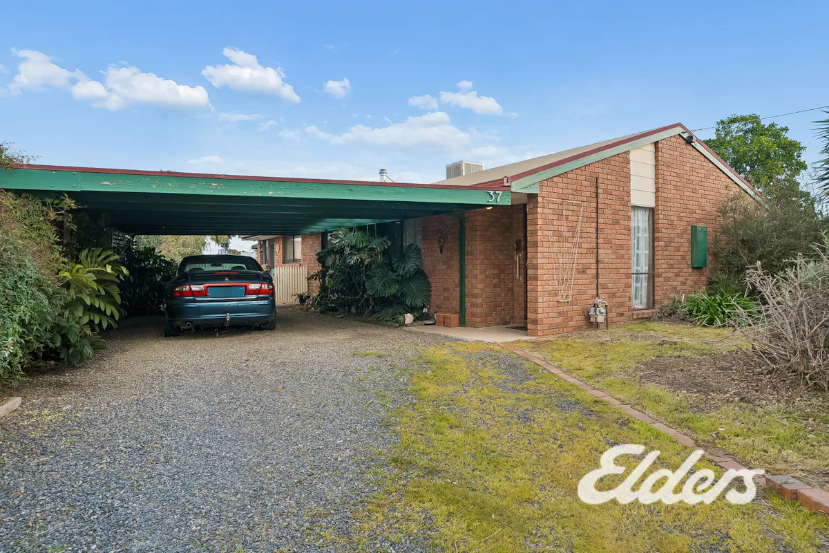 37 McLean Street — photo 2 of 17