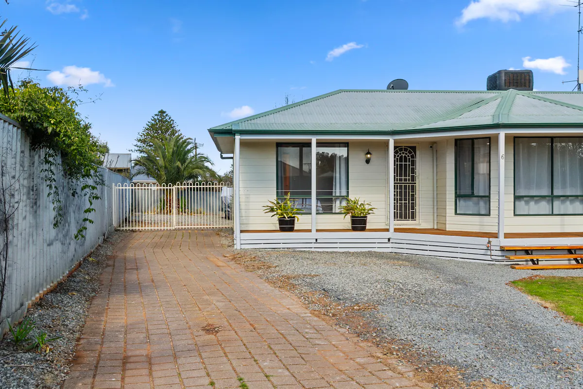 6 Jubilee Court — photo 2 of 30
