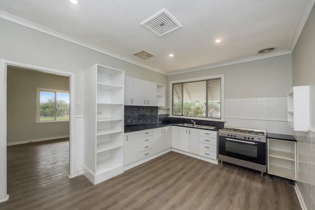 10 Walarat Road, Northam, WA, 6401 - Image 9