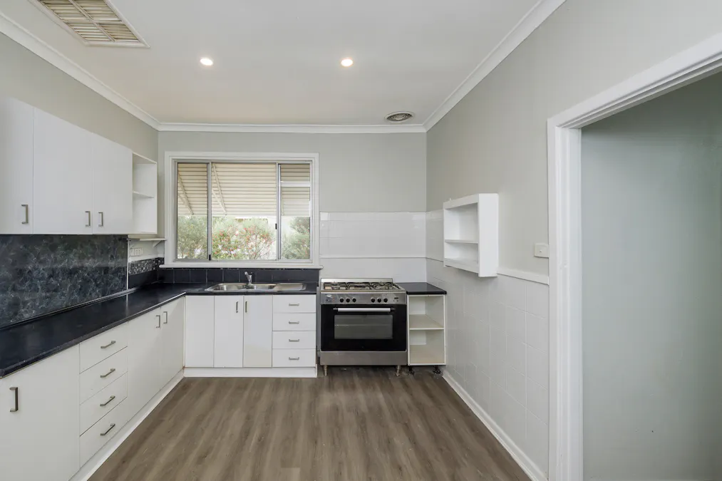 10 Walarat Road, Northam, WA, 6401 - Image 10