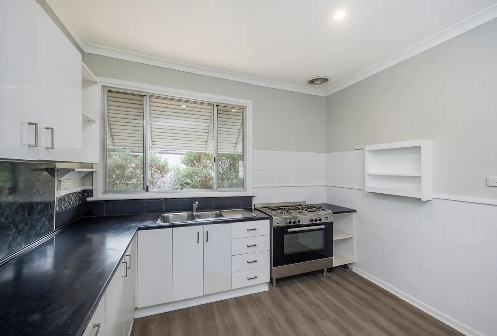 10 Walarat Road, Northam, WA, 6401 - Image 11
