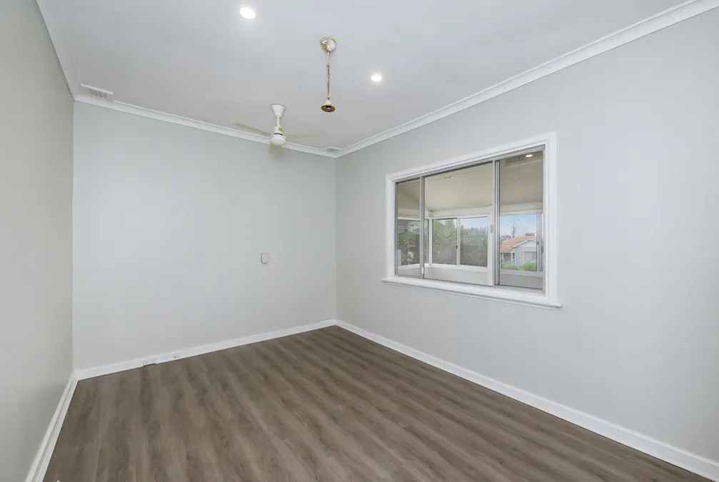 10 Walarat Road, Northam, WA, 6401 - Image 12