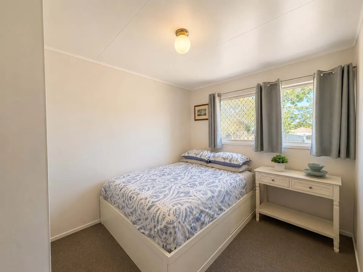 2 Scougall Street — photo 9 of 13