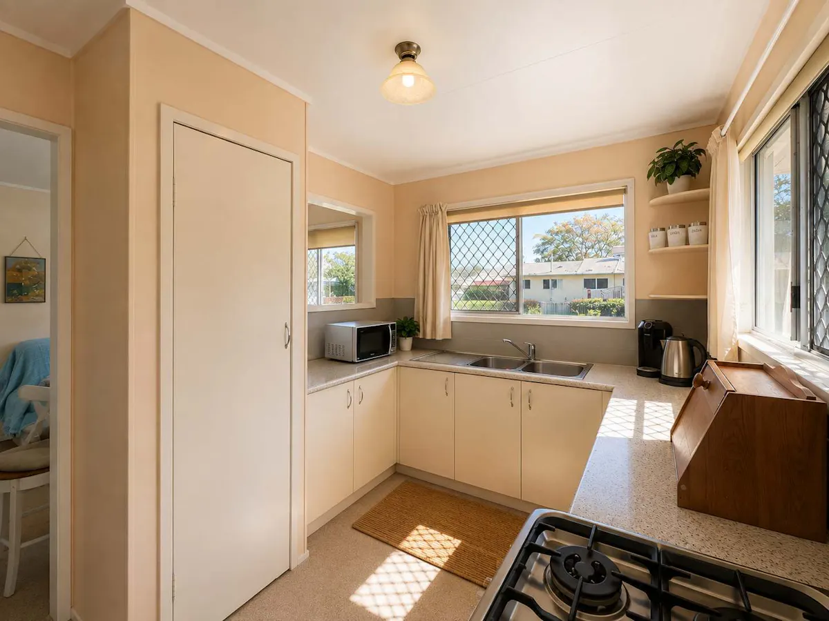 2 Scougall Street — photo 7 of 13