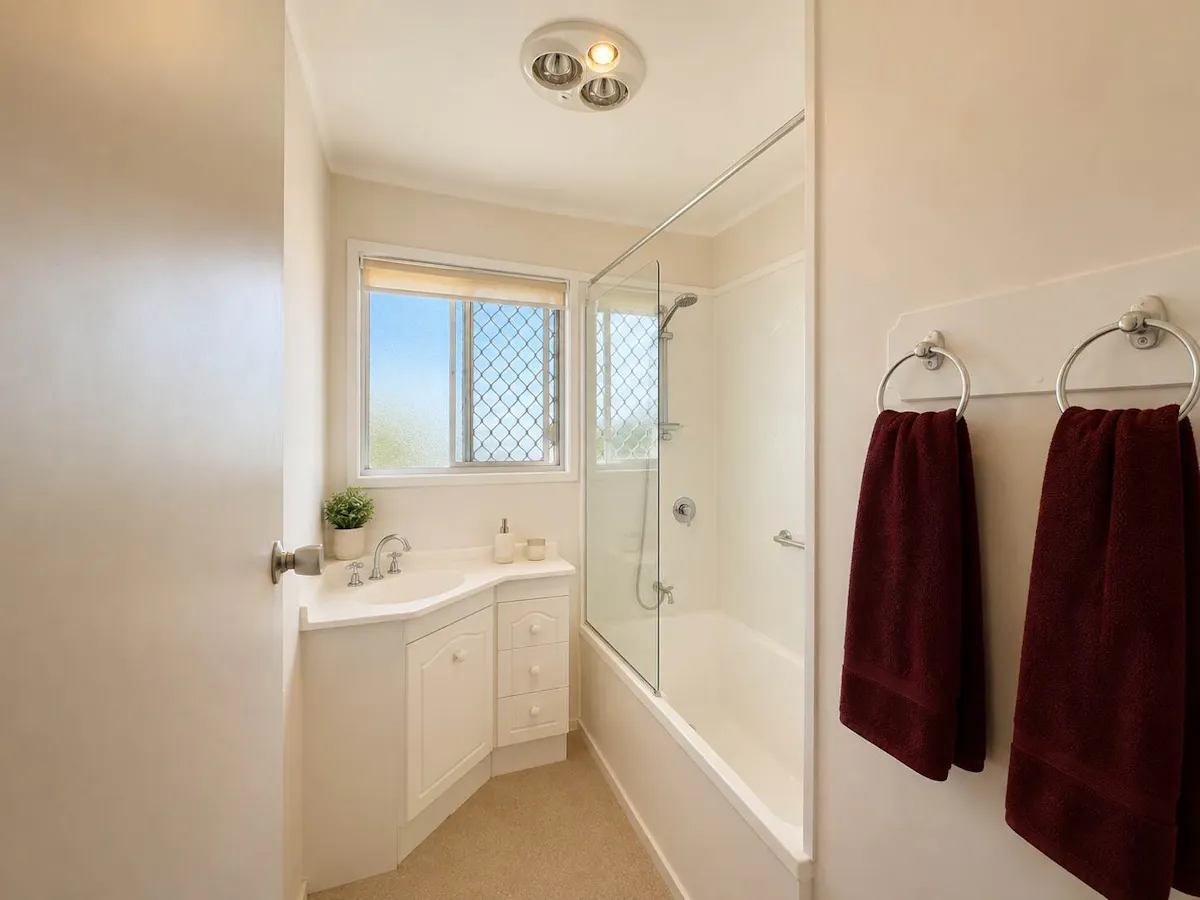 2 Scougall Street — photo 11 of 13
