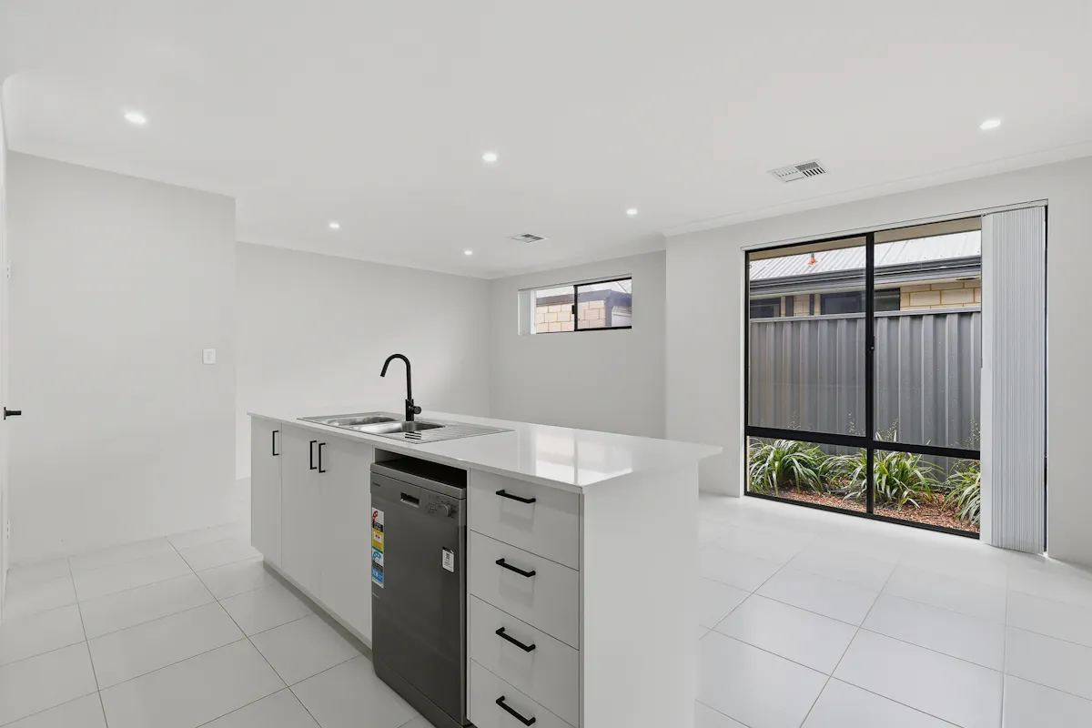 69 Sandbanks Road — photo 5 of 20