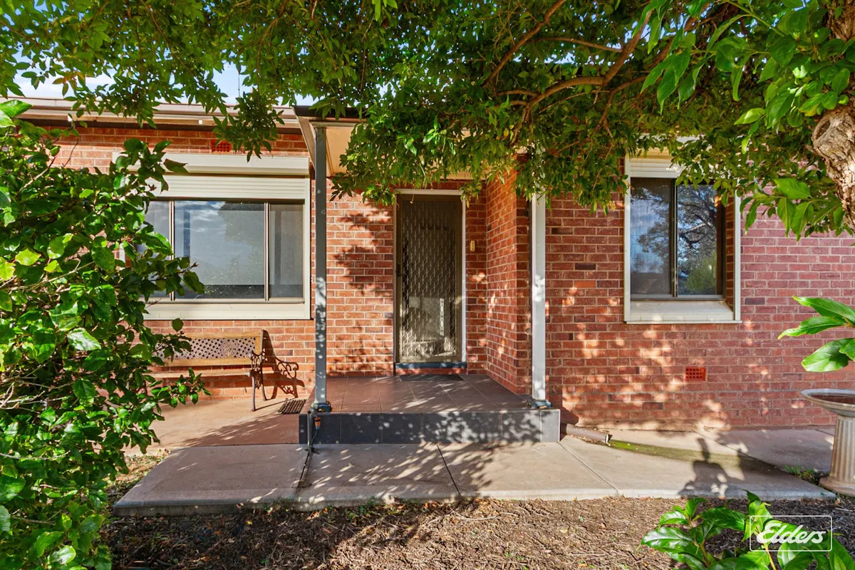 4 McIntosh Street — photo 2 of 30