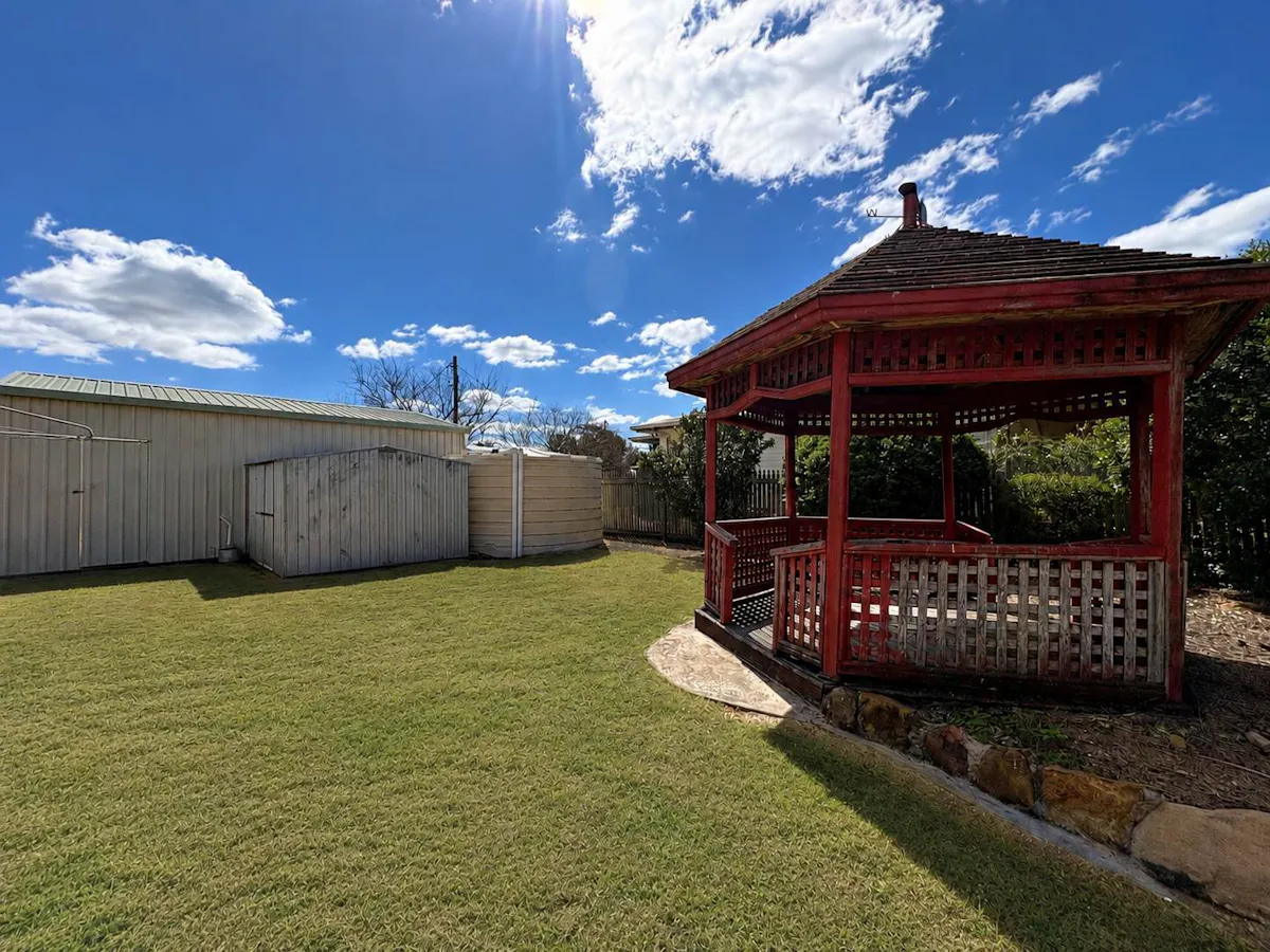 39 Aerodrome Road — photo 15 of 15
