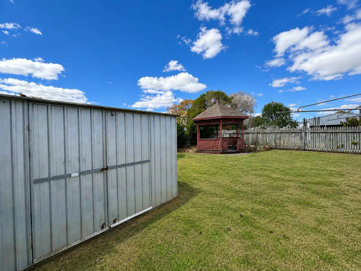 39 Aerodrome Road — photo 13 of 15