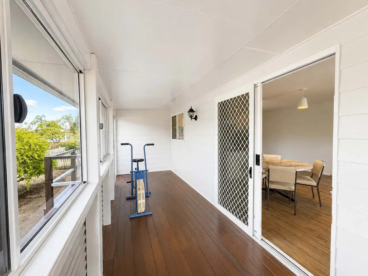 39 Aerodrome Road — photo 10 of 15