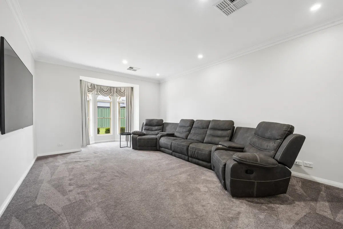 9 Stuart Court — photo 11 of 30