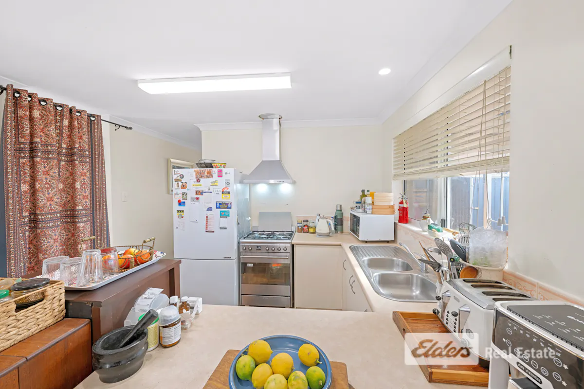 4 Wansbrough Street — photo 7 of 22