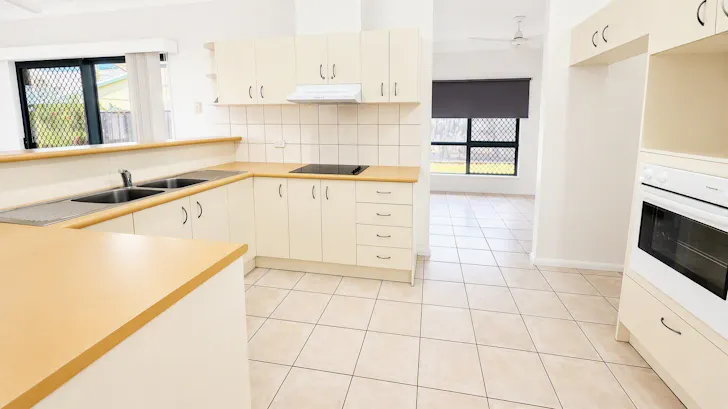 39 Kakadu Parade, Gunn, NT, 0832