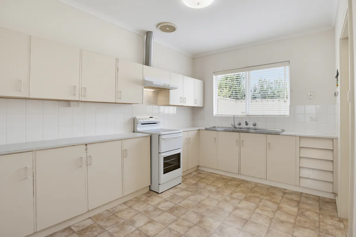 5/3 Giles Street — photo 9 of 21