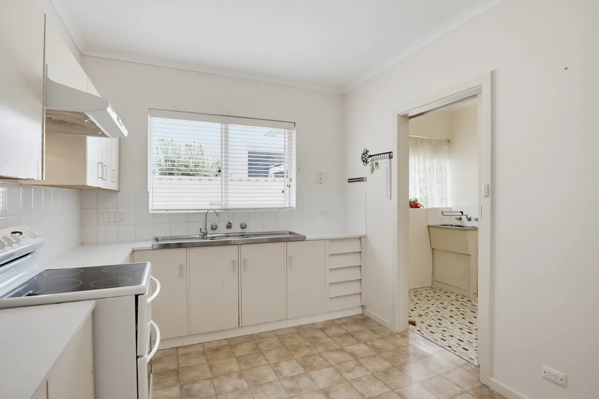 5/3 Giles Street — photo 11 of 21