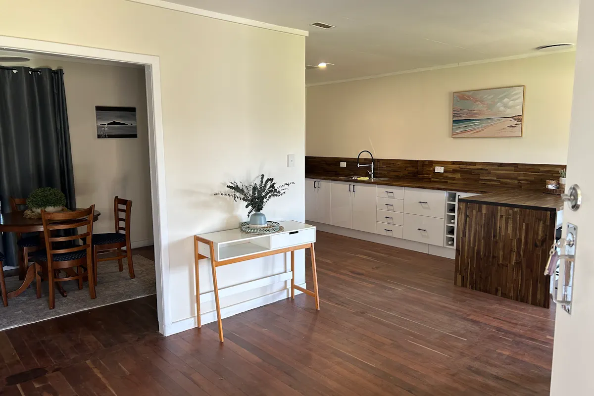 18 Greenham Street — photo 3 of 25