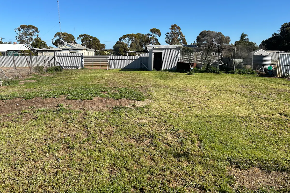 18 Greenham Street — photo 24 of 25