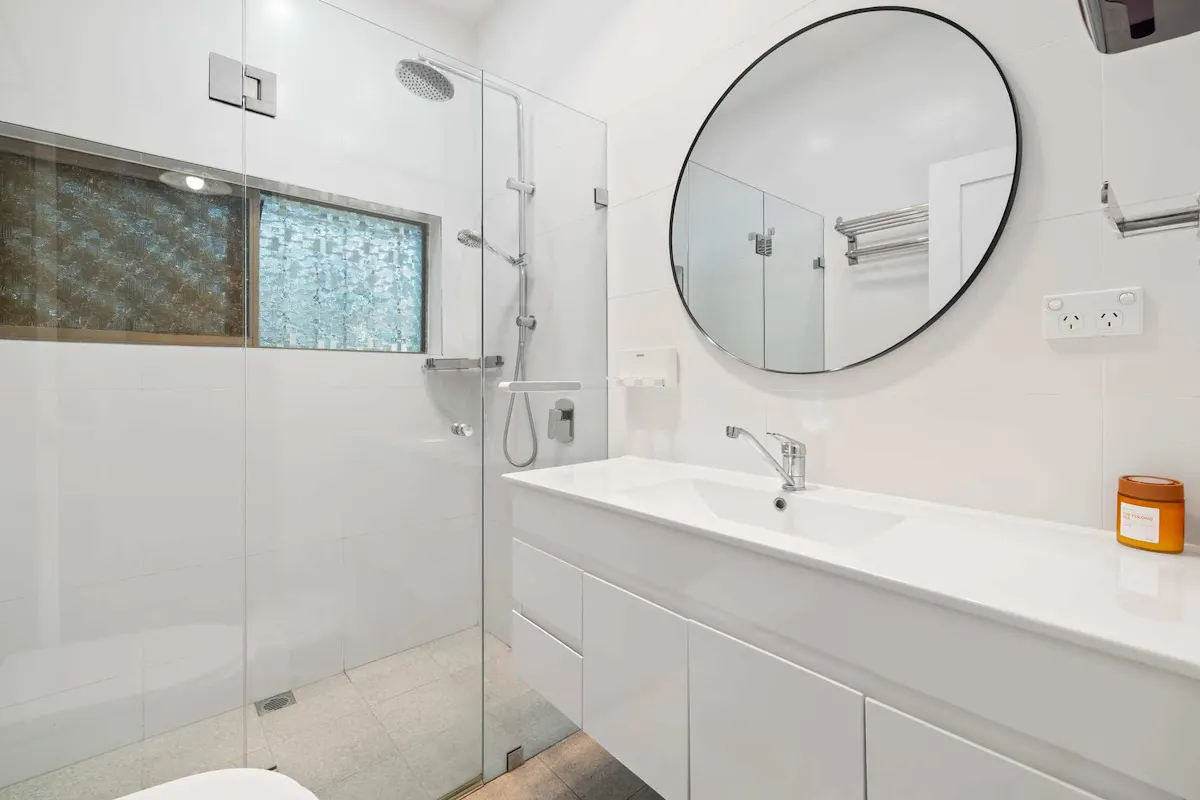 35 Dean Street — photo 16 of 23