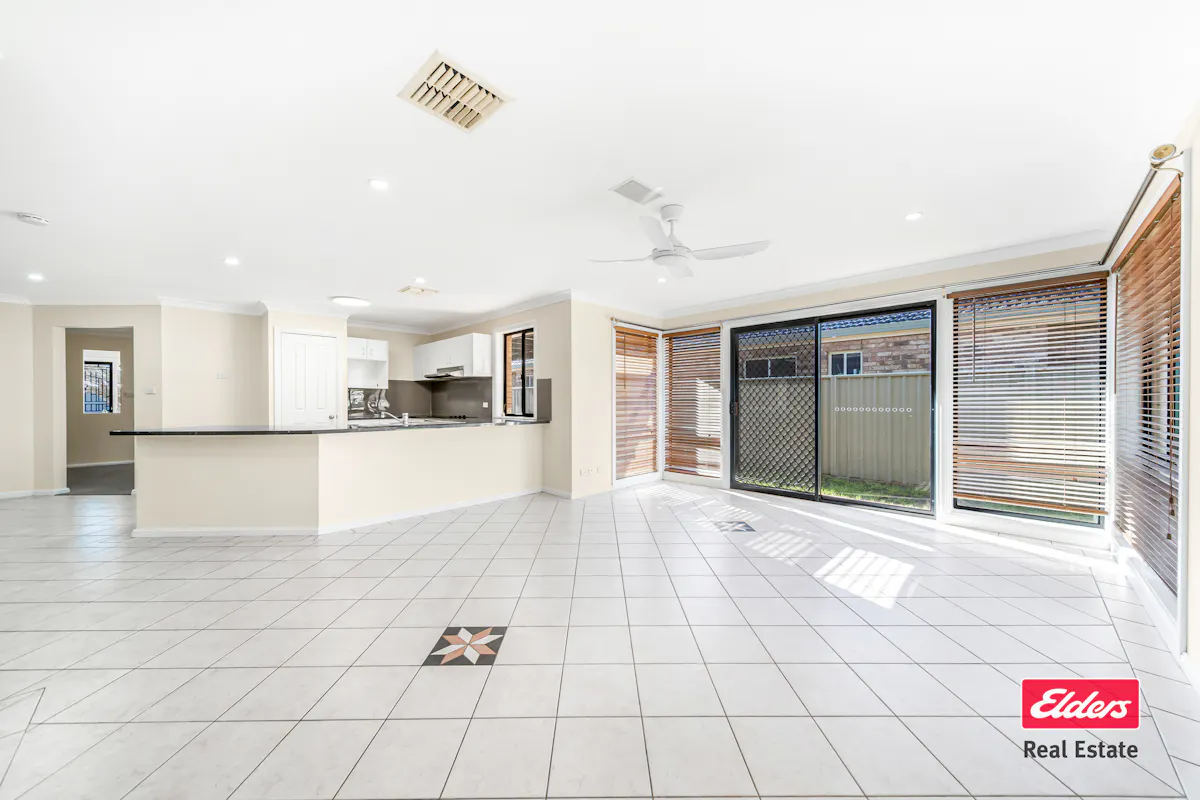 18 Castlereagh Avenue — photo 4 of 15