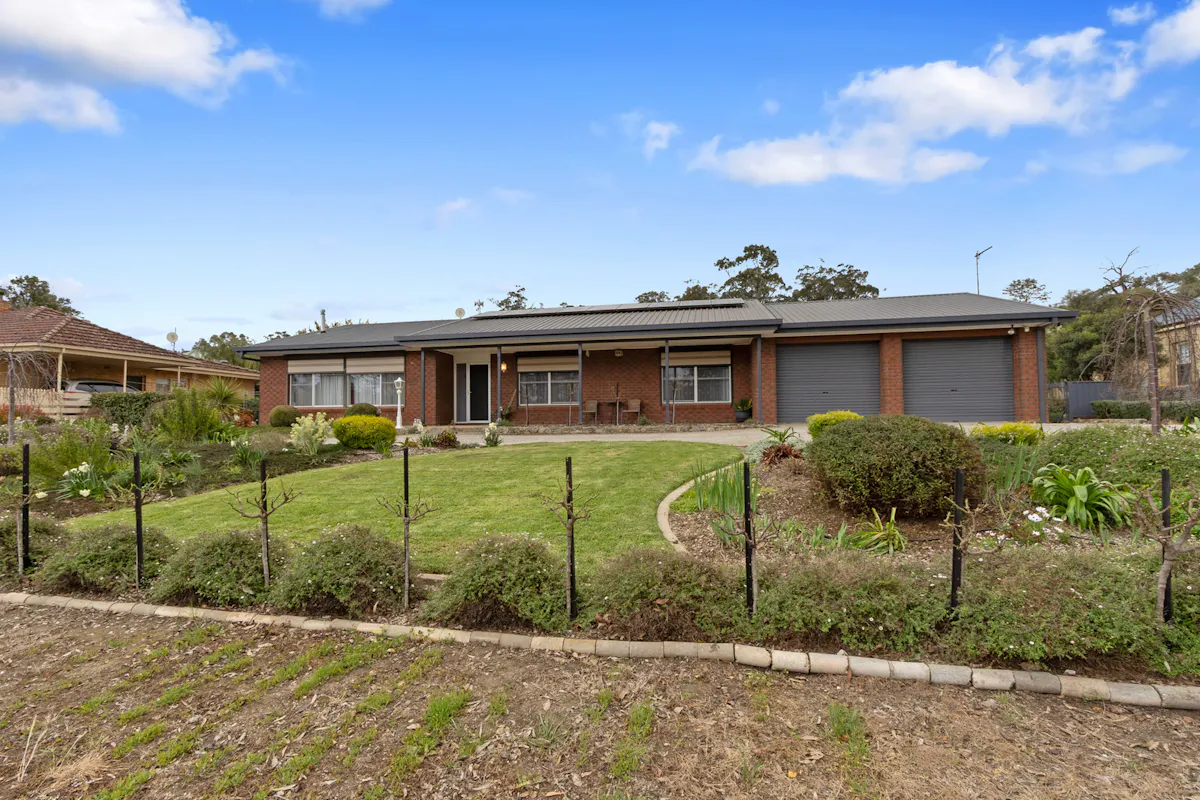 16 Radford Road — photo 3 of 30