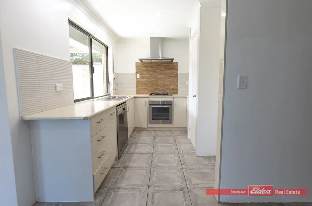 20/91 Lowanna Way — photo 8 of 22