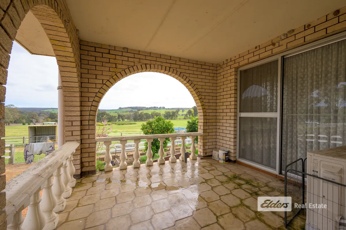 21155 South Western Highway — photo 4 of 29