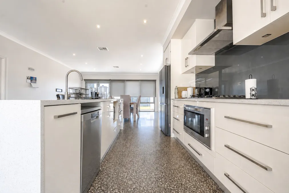 11 Windward Way, Drummond Cove, WA, 6532 - Image 9