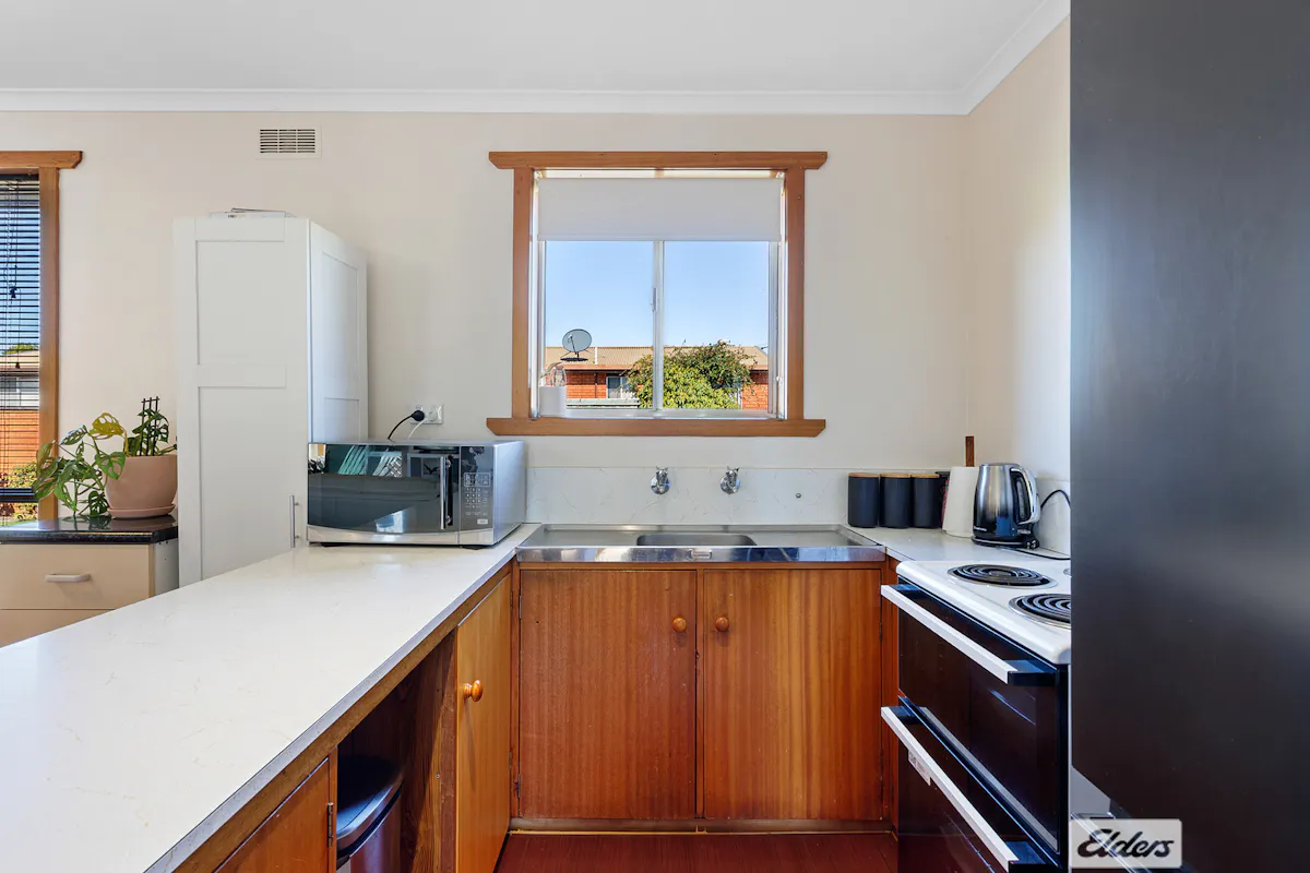 1/9 Turnbull Avenue — photo 10 of 18