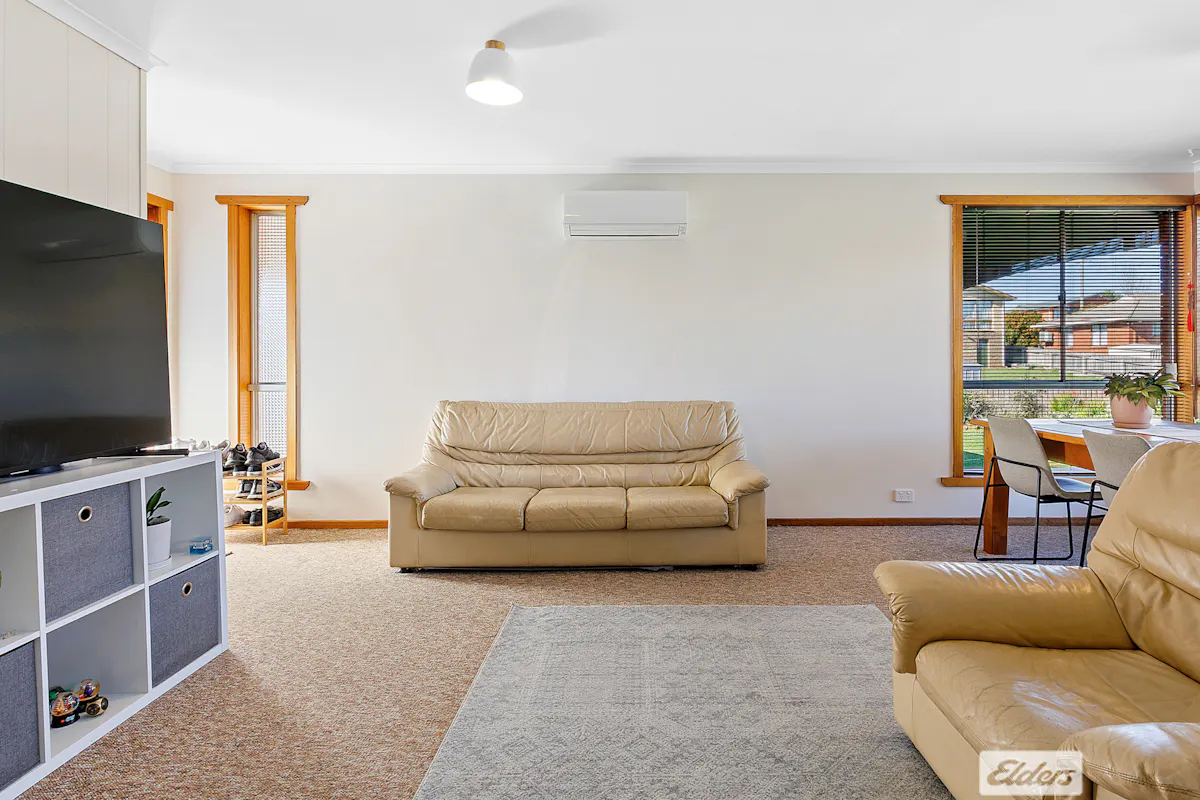 1/9 Turnbull Avenue — photo 6 of 18