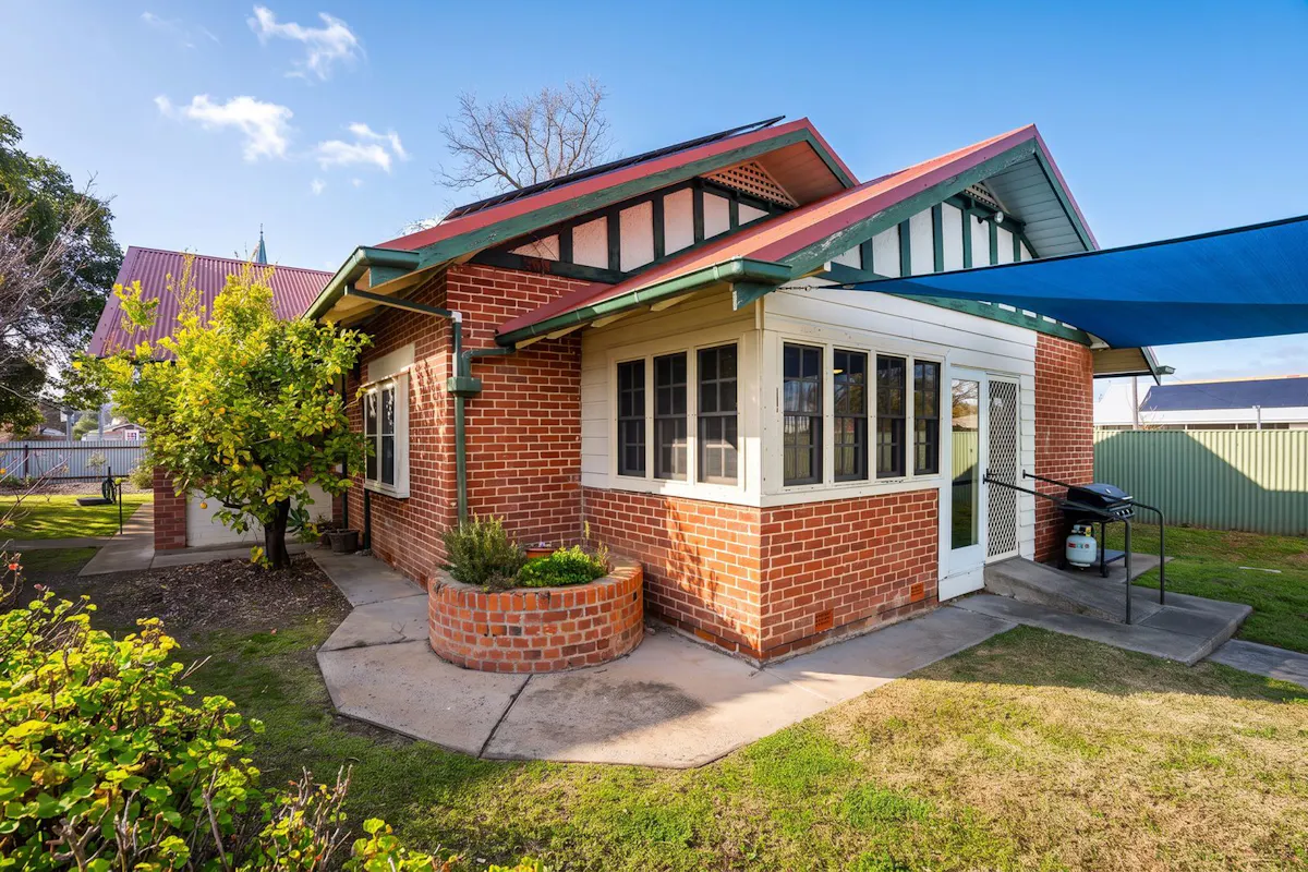 22 Bowler Street — photo 10 of 14