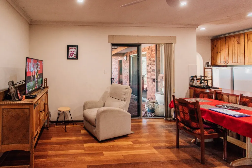 37 Fraser Street — photo 10 of 23