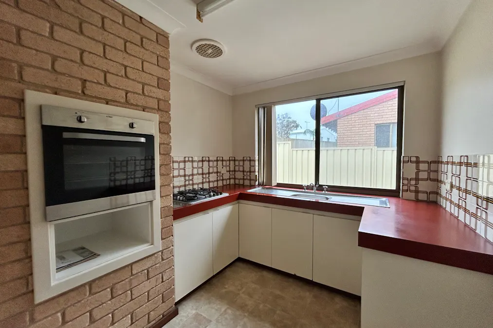 2/221 Ocean Drive, South Bunbury, WA, 6230 - Image 4