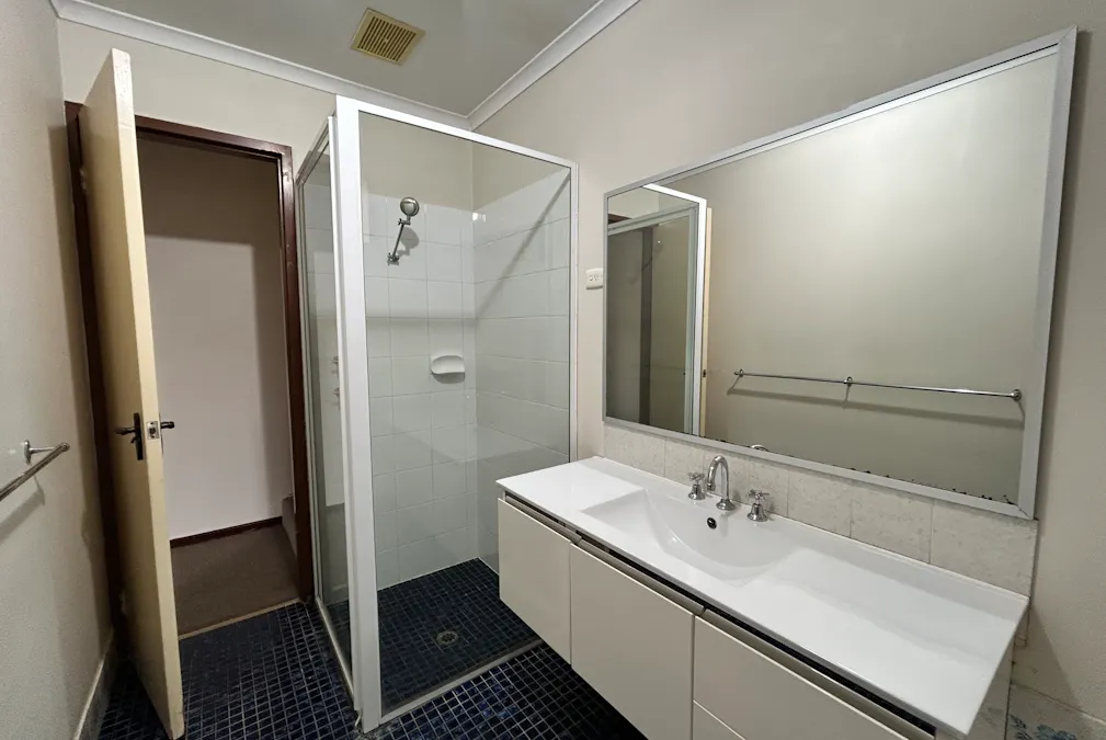 2/221 Ocean Drive, South Bunbury, WA, 6230 - Image 11