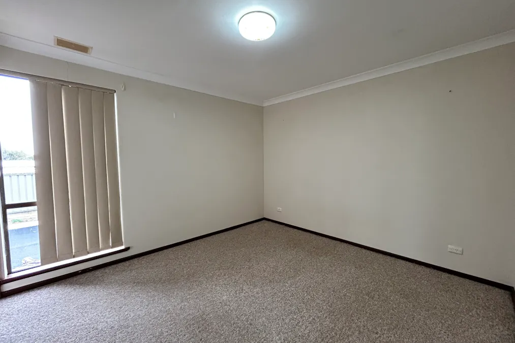 2/221 Ocean Drive, South Bunbury, WA, 6230 - Image 9